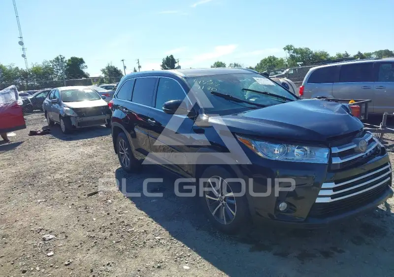 2018 Toyota Highlander photo