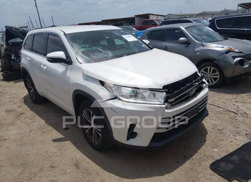 2018 Toyota Highlander photo