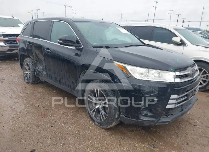 2018 Toyota Highlander photo