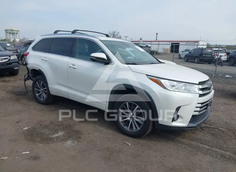 2018 Toyota Highlander фото