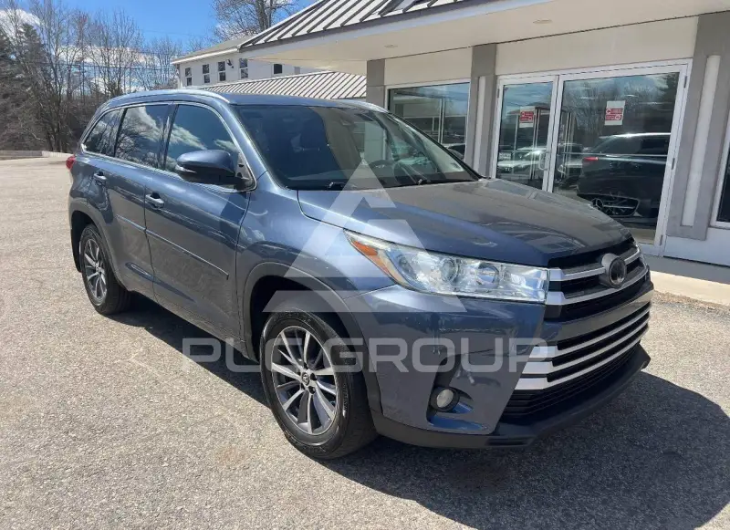 2018 Toyota Highlander фото