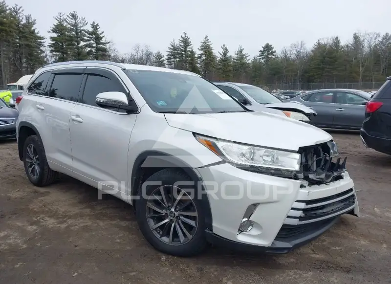 2018 Toyota Highlander фото