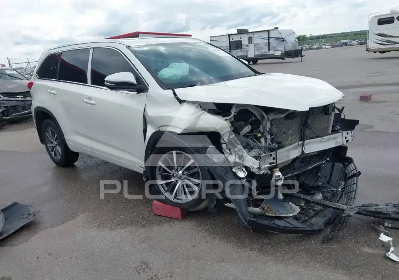 2018 Toyota Highlander фото