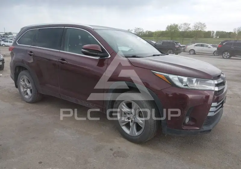 2018 Toyota Highlander photo