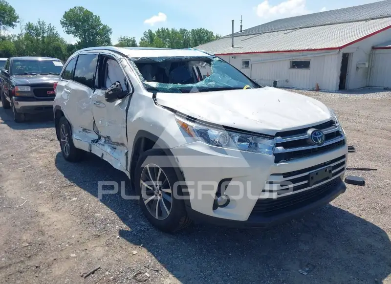 2018 Toyota Highlander фото