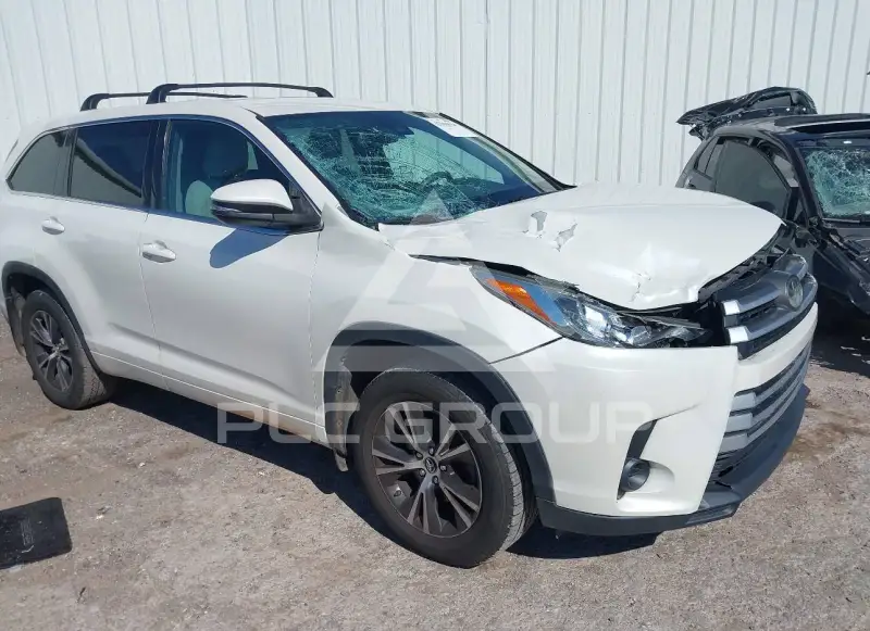 2018 Toyota Highlander фото