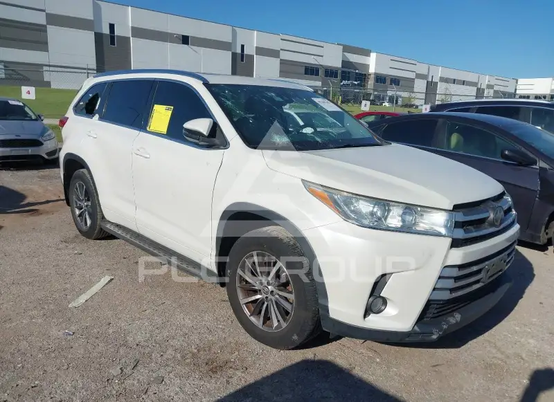 2018 Toyota Highlander фото
