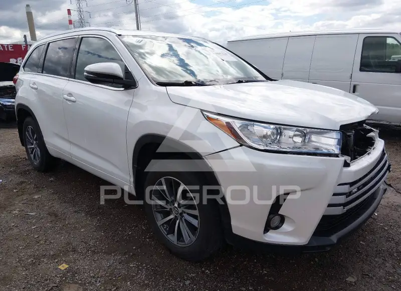 2018 Toyota Highlander фото