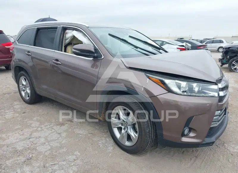 2018 Toyota Highlander photo