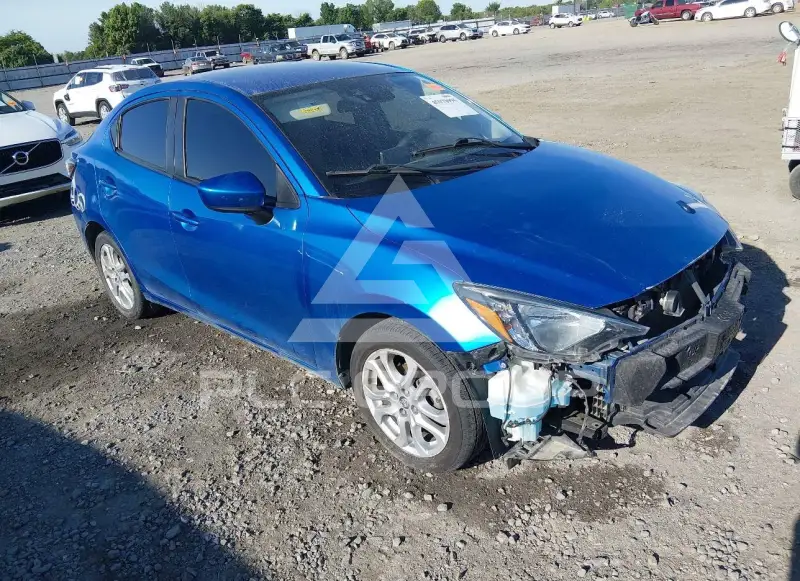 2018 Toyota YARIS фото