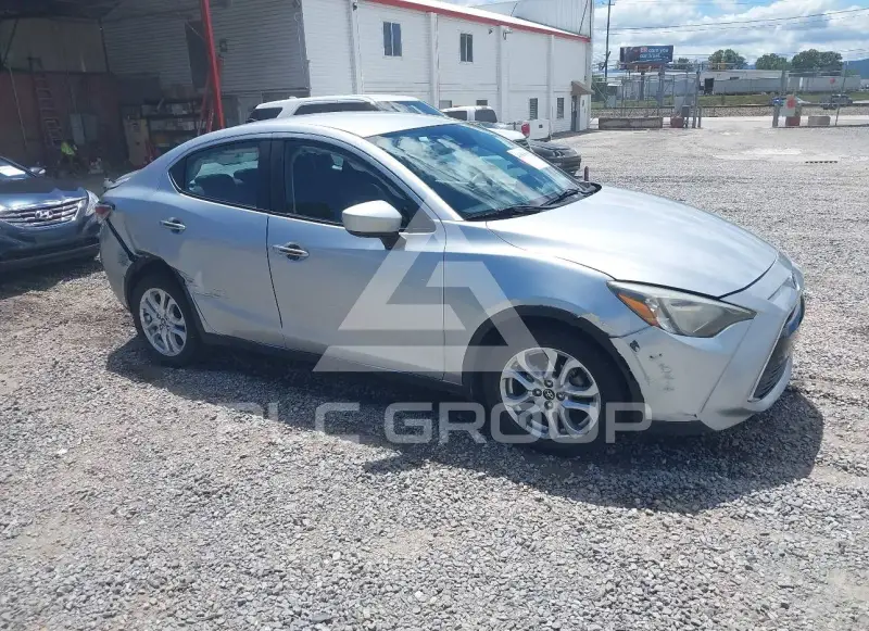 2018 Toyota YARIS photo