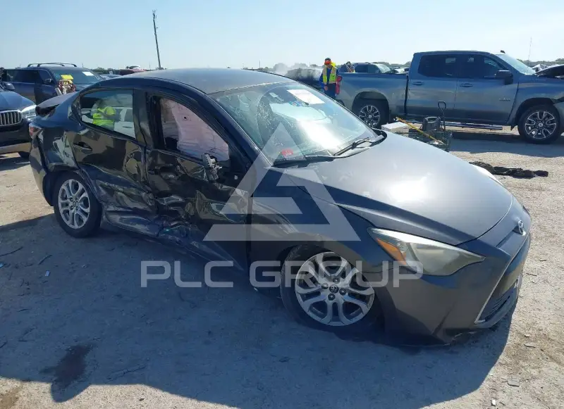 2018 Toyota YARIS фото