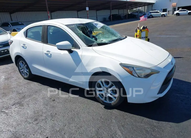 2018 Toyota YARIS photo