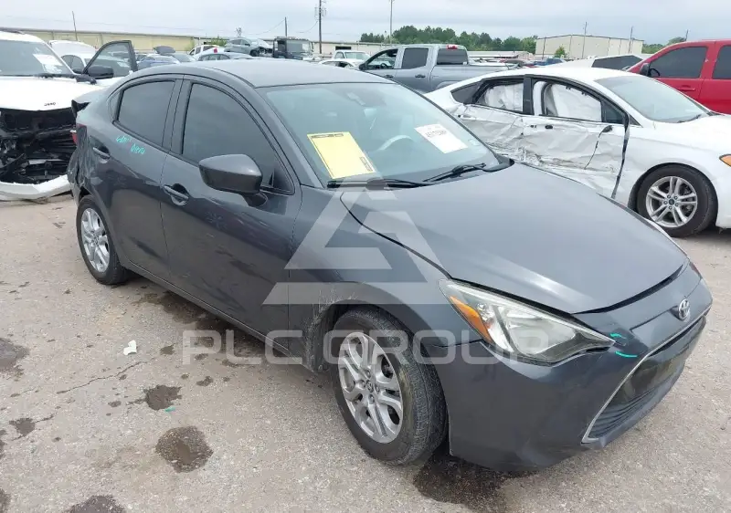 2018 Toyota YARIS фото