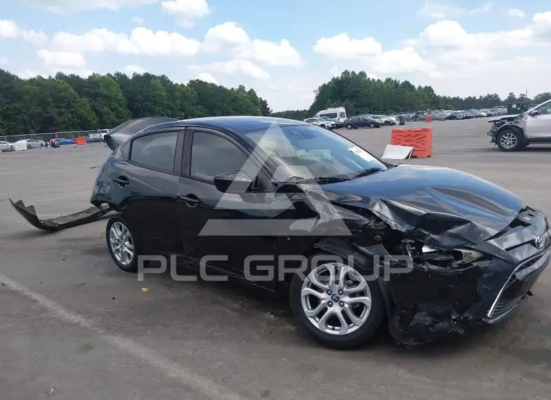 2018 Toyota YARIS фото