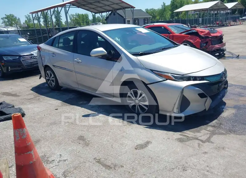 2018 Toyota PRIUS photo