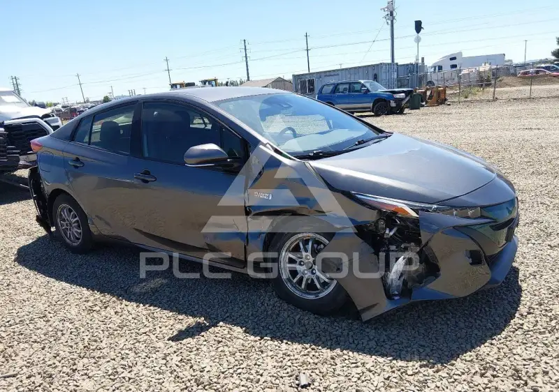 2018 Toyota PRIUS photo