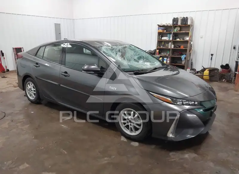 2018 Toyota PRIUS photo