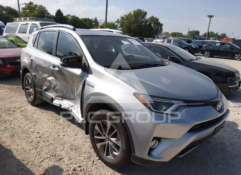 2018 Toyota RAV4 фото