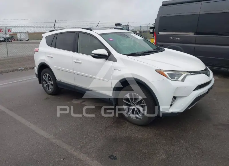 2018 Toyota RAV4 фото