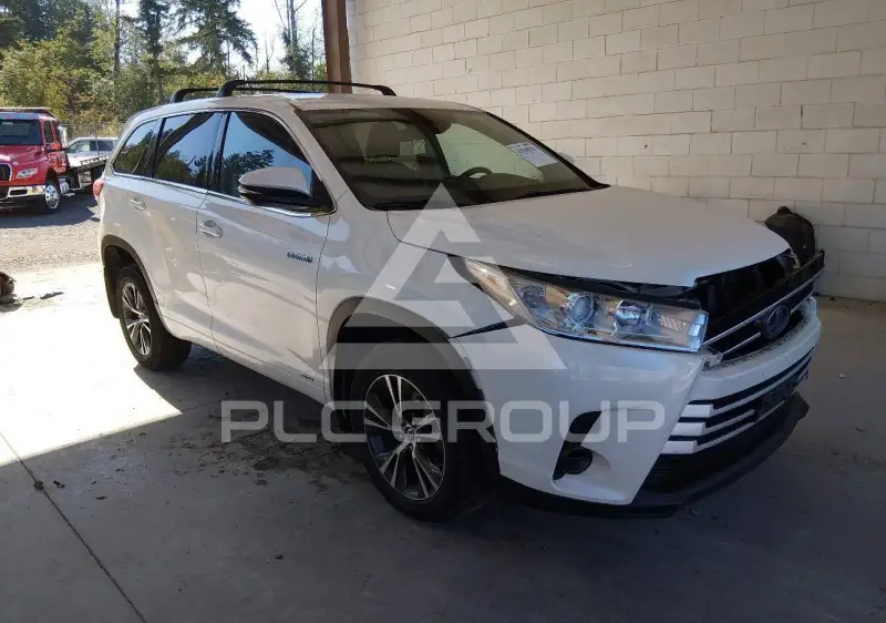 2018 Toyota Highlander фото