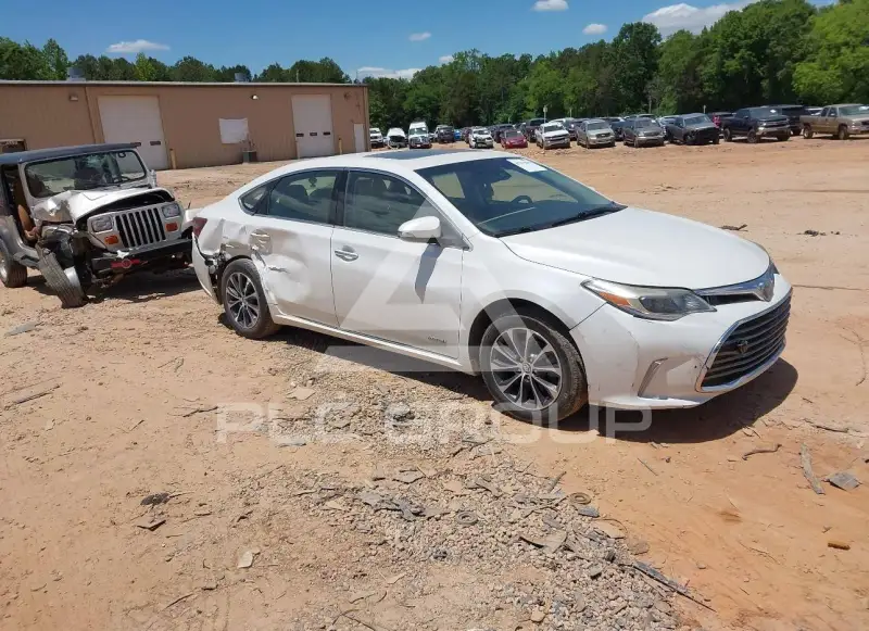 2018 Toyota AVALON photo