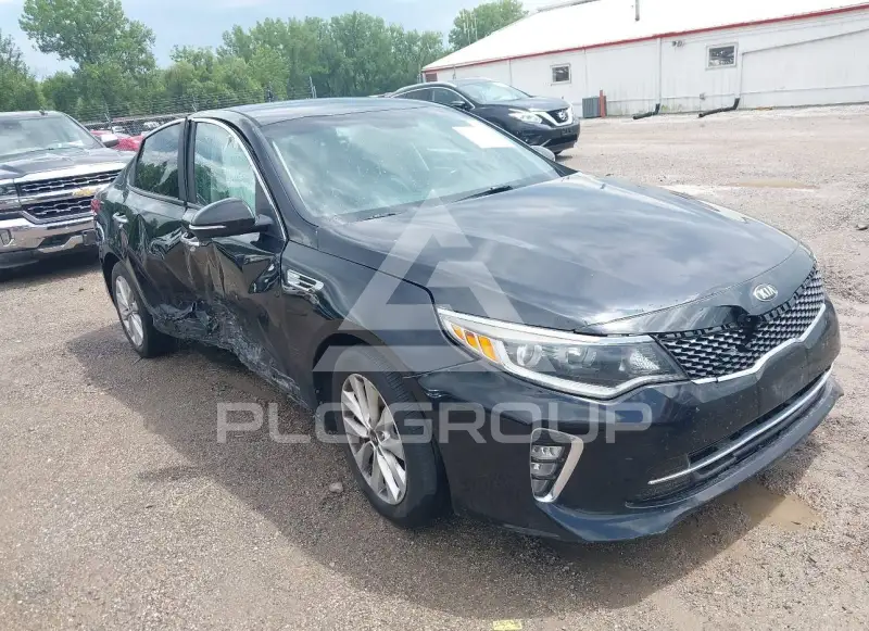 2018 KIA Optima photo