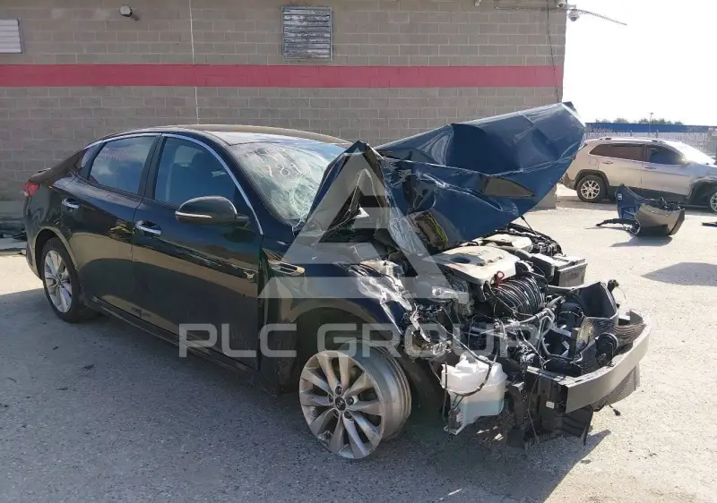 2018 KIA Optima photo