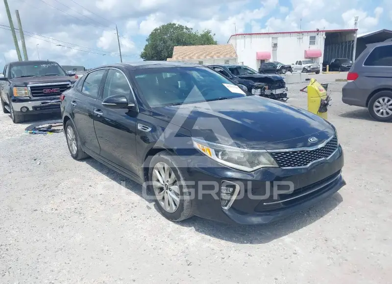 2018 KIA Optima photo