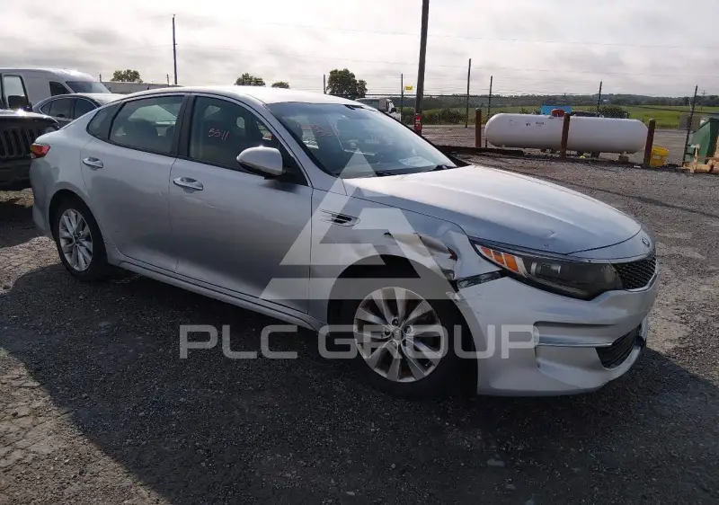 2018 KIA Optima photo