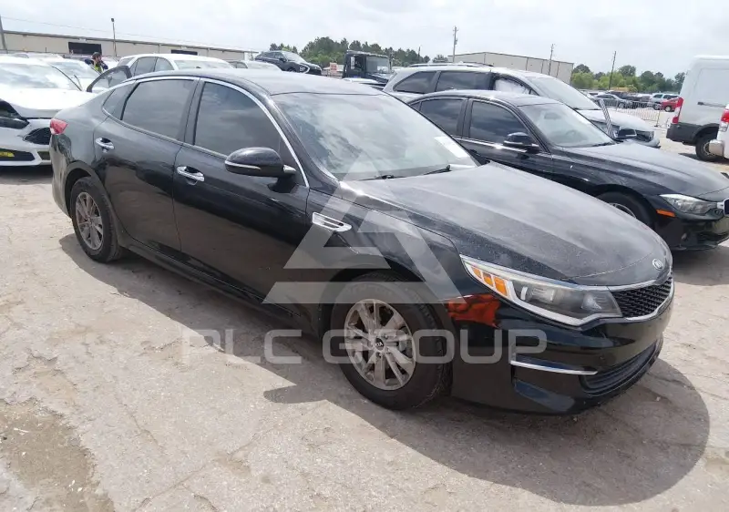 2018 KIA Optima photo
