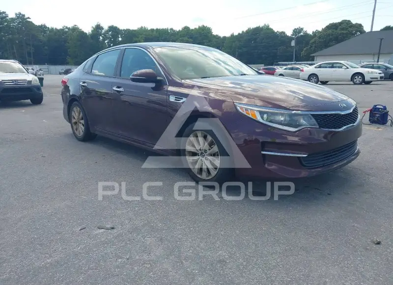 2018 KIA Optima photo