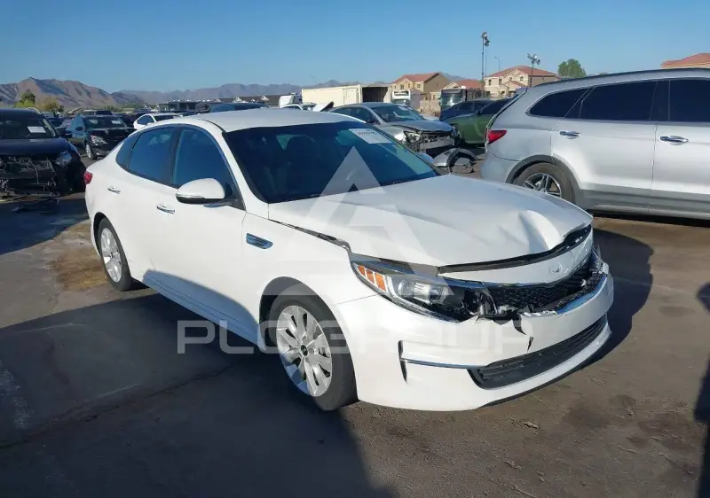 2018 KIA Optima photo