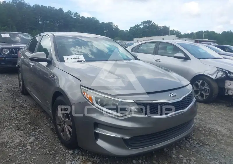 2018 KIA Optima photo