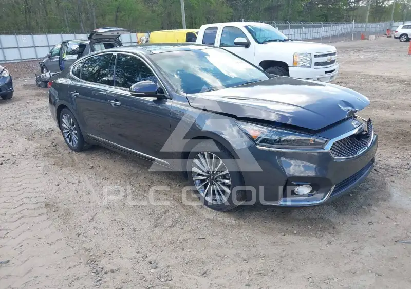 2018 KIA Cadenza photo