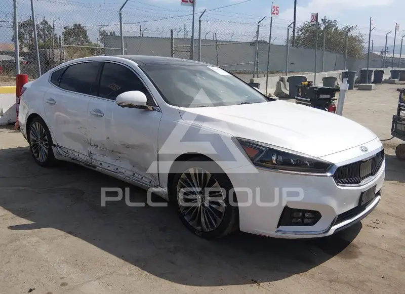 2018 KIA Cadenza photo