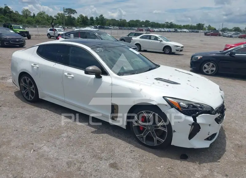 2018 KIA Stinger photo