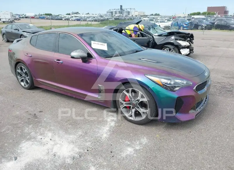 2018 KIA Stinger photo