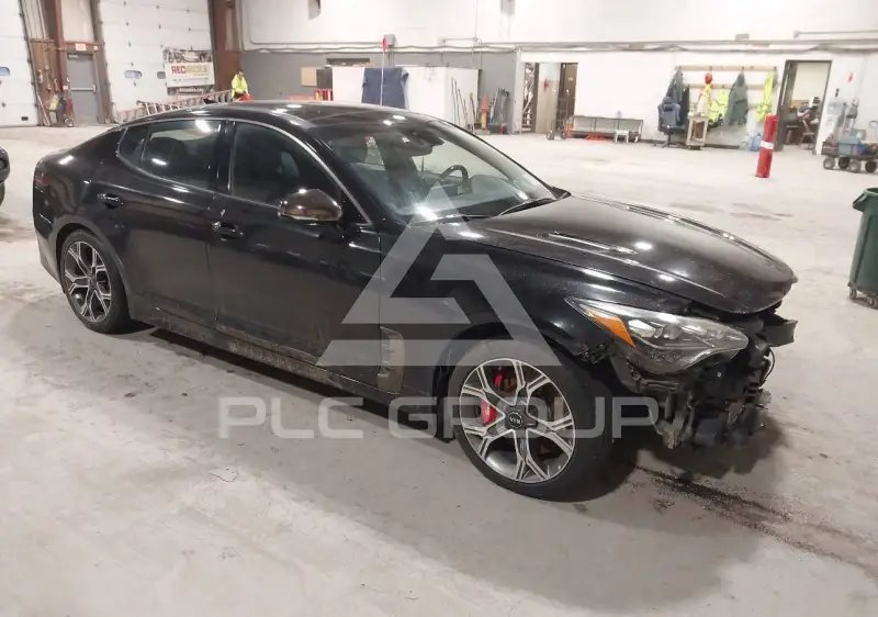 2018 KIA Stinger photo