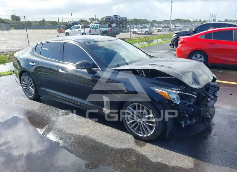 2018 KIA Stinger photo