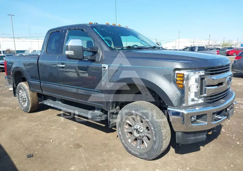 2018 Ford F-250 фото