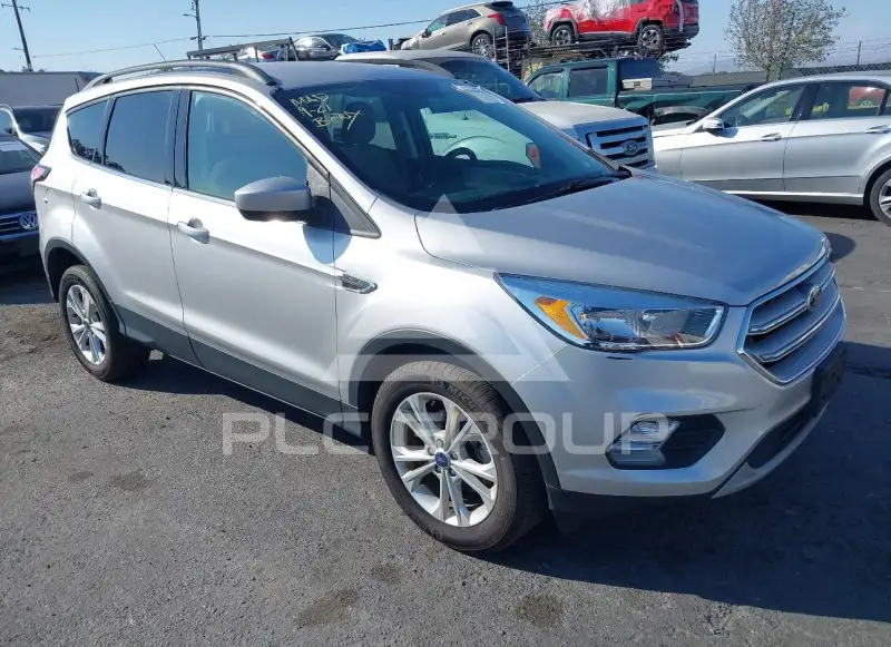 2018 Ford ESCAPE photo