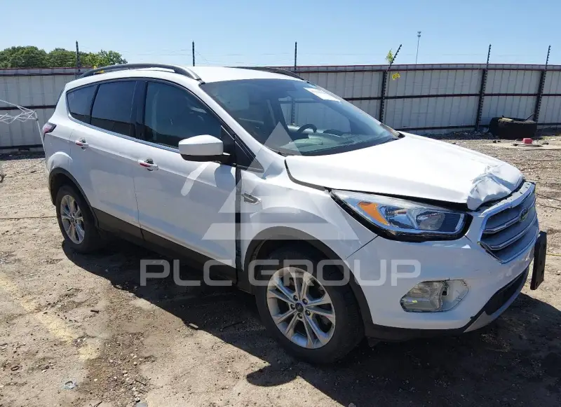2018 Ford ESCAPE photo
