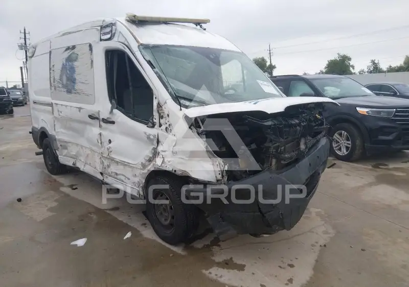 2018 Ford TRANSIT photo