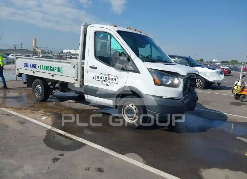 2018 Ford TRANSIT photo