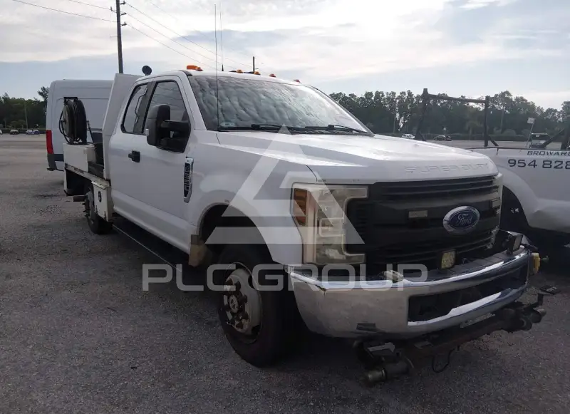 2018 Ford F-350 фото