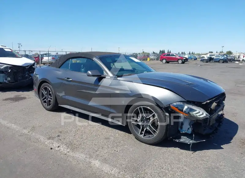2018 Ford MUSTANG photo