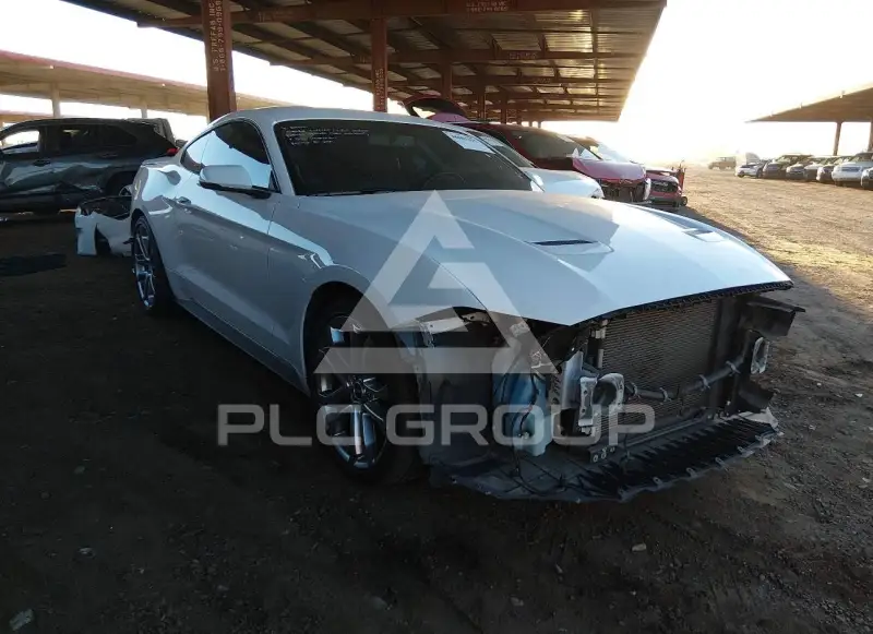 2018 Ford MUSTANG photo