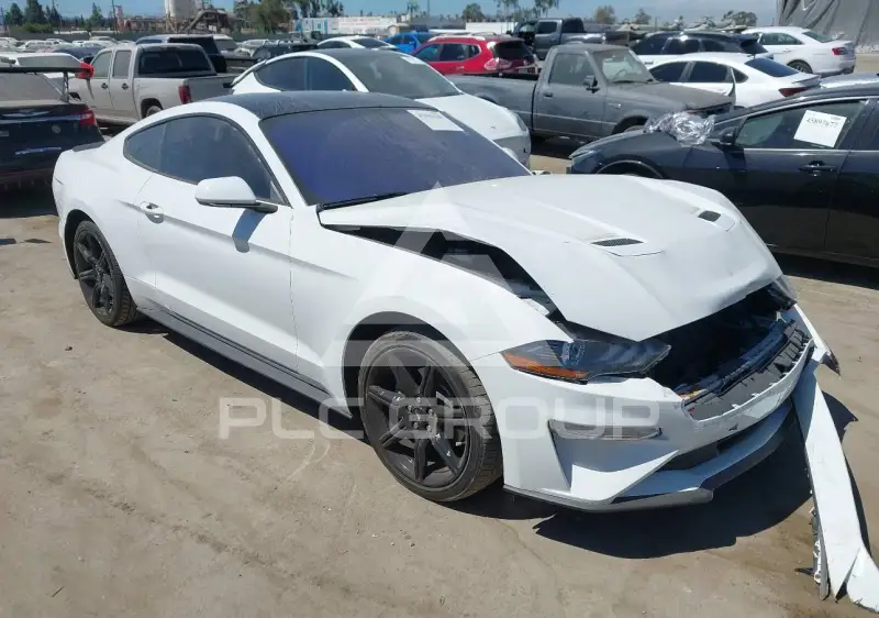 2018 Ford MUSTANG фото