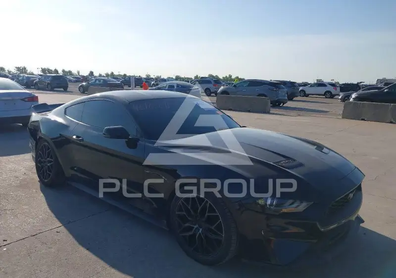 2018 Ford MUSTANG photo